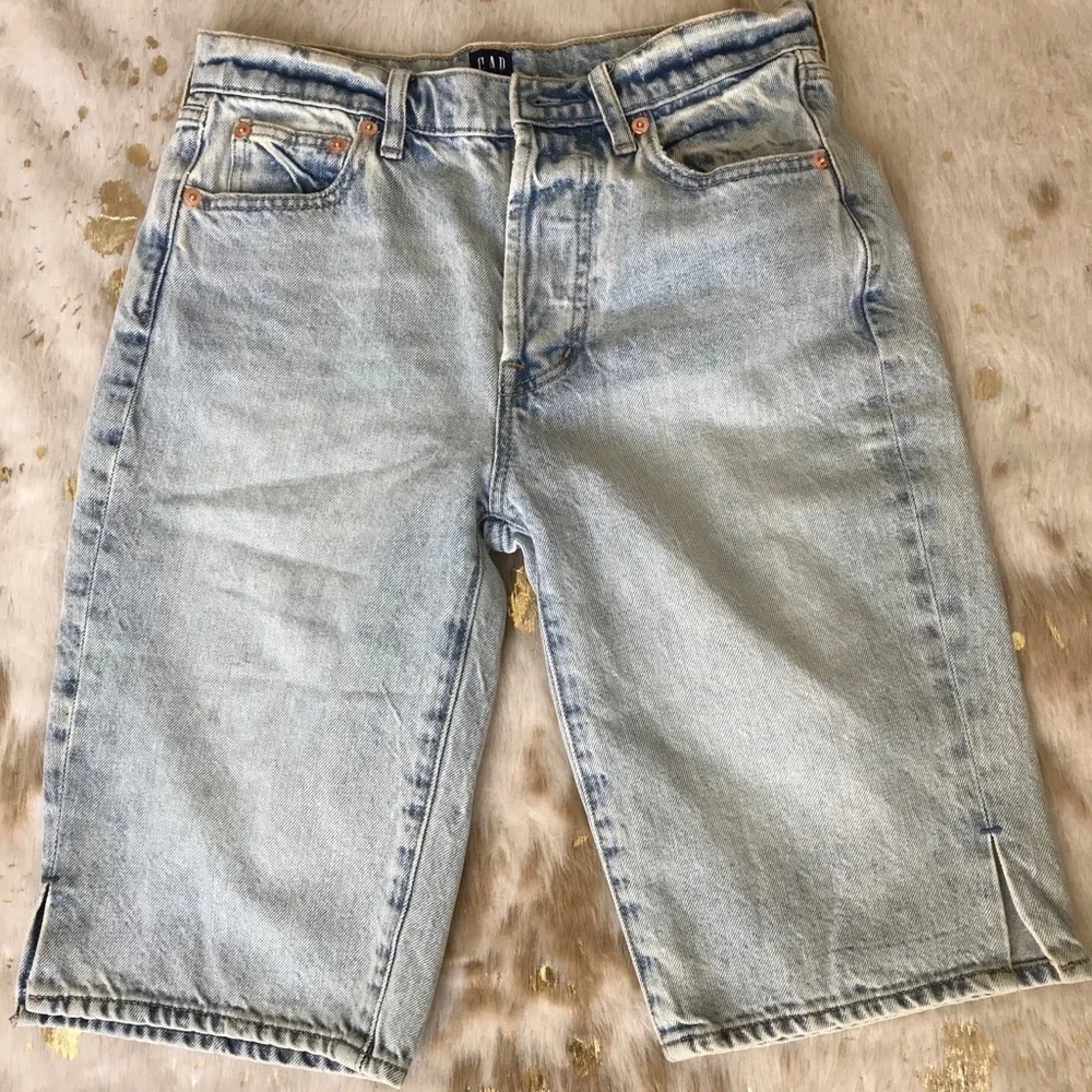 Nwot Gap Denim Light Bleach Wash Long Shorts